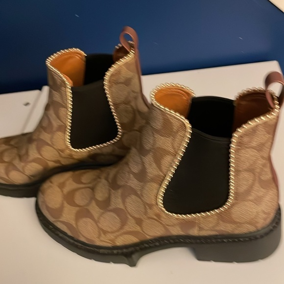 Coach ankle high shoe boots - Picture 4 of 5